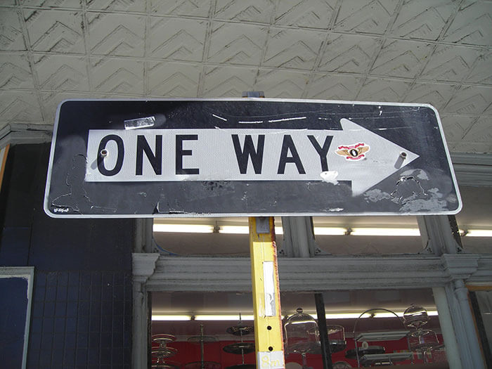 Voyages-Deci-Dela-Australie-Perth-Panneau-dans-les-rues-de-Freemantle-one-way