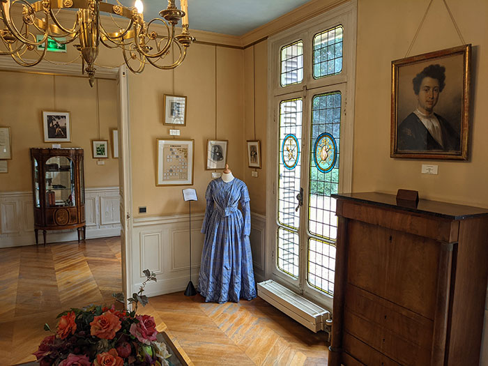 Voyages-Deci-Dela-château-de-Monte-Cristo-Salon
