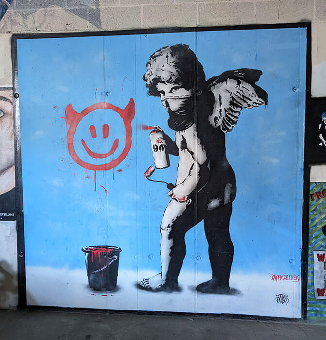 Voyages-Deci-Dela-Spot-13-Paris-graffiti-street-art-pochoir-ange-graffeur-93