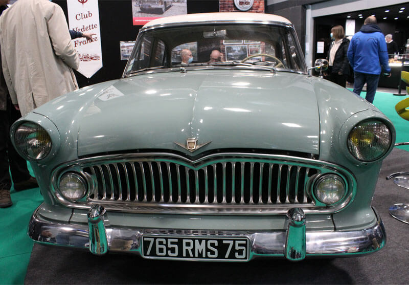 Voyage-Deci-Dela-Salon-retromobile-Porte-de-versaille-Paris-vue-interieur-véhicule-américain-ancien-3