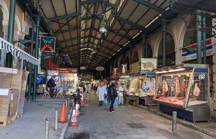 Voyages-Deci-Dela-Les-Halles-Marché-d'Athenes-espace-boucherie-2-Athenes-Grece