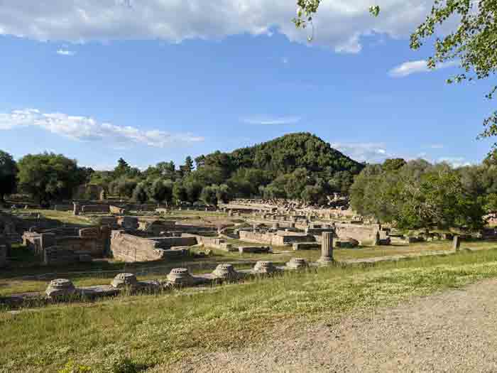 Voyage-Deci-Dela-Leonidaion-espace-de-logement-pour-les-athletes-à-Olympie