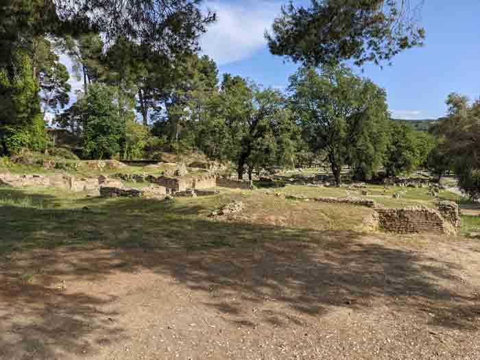 Voyage-Deci-Dela-Les-thermes-de-Kronion-2-Olympie