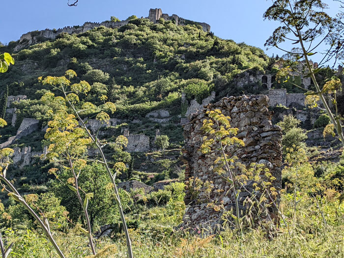 Voyages-Deci-Dela-Panorama-depuis-le-bas-de-la-ville-de-Mystra-en-Grece