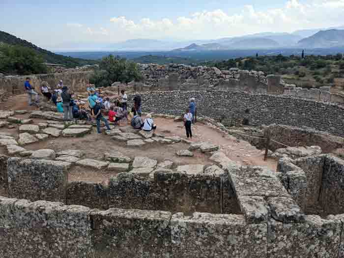 Voyages-Deci-Dela-Grenier-2-de-Mycenes-en-Grece