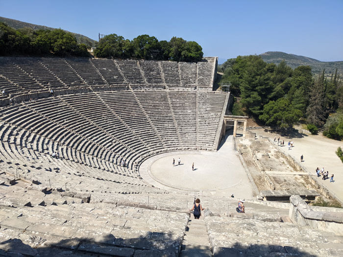 Voyages-Deci-Dela-Theatre-Antique-d'Epidaure-10-en-Grece