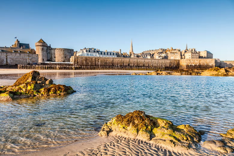 Voyages-Deci-Dela-Port-de-saint-malo
