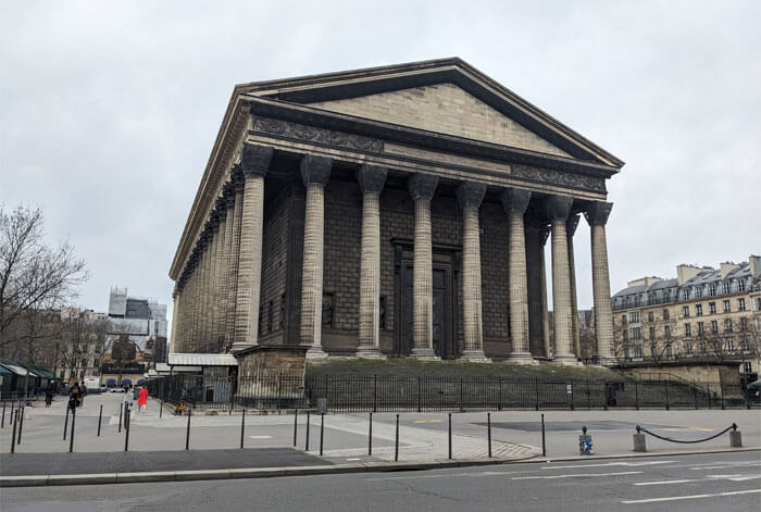Place de la Madeleine : Un joyau néoclassique au centre de Paris