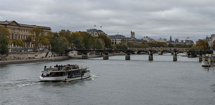 Le pont des Arts à Paris : passerelle de l’amour et de la culture