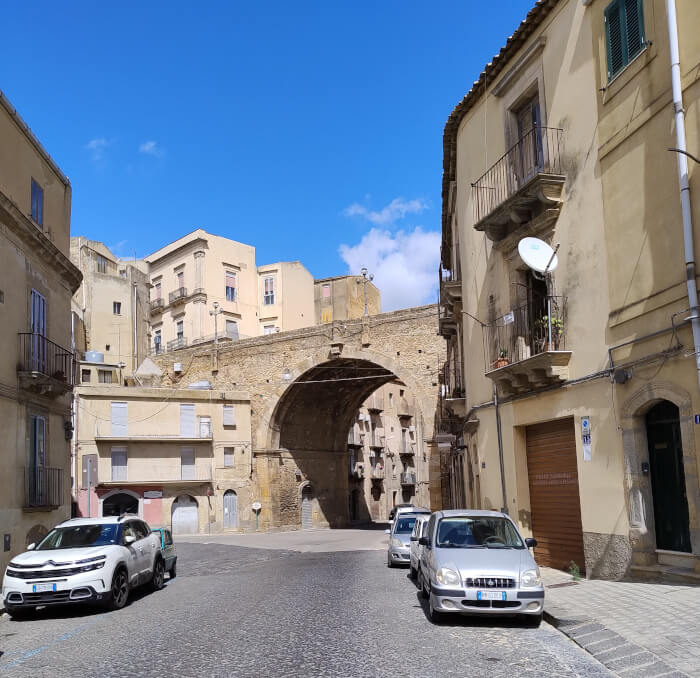 01-Voyages deci dela-Caltagirone-scala di santa maria del monte sicile-rue et ruelles