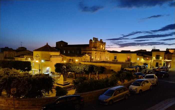 01-Voyages Deci Dela-rue et ruelles de Noto de nuit
