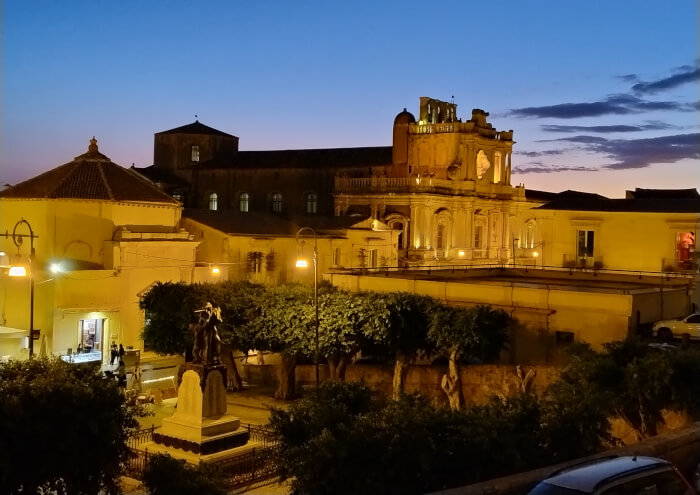 02-Voyages Deci Dela-rue et ruelles de Noto de nuit