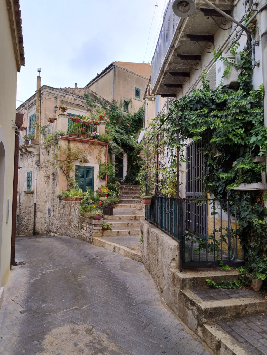 04-Voyages deci dela-Rue et ruelles de Modica-sicile